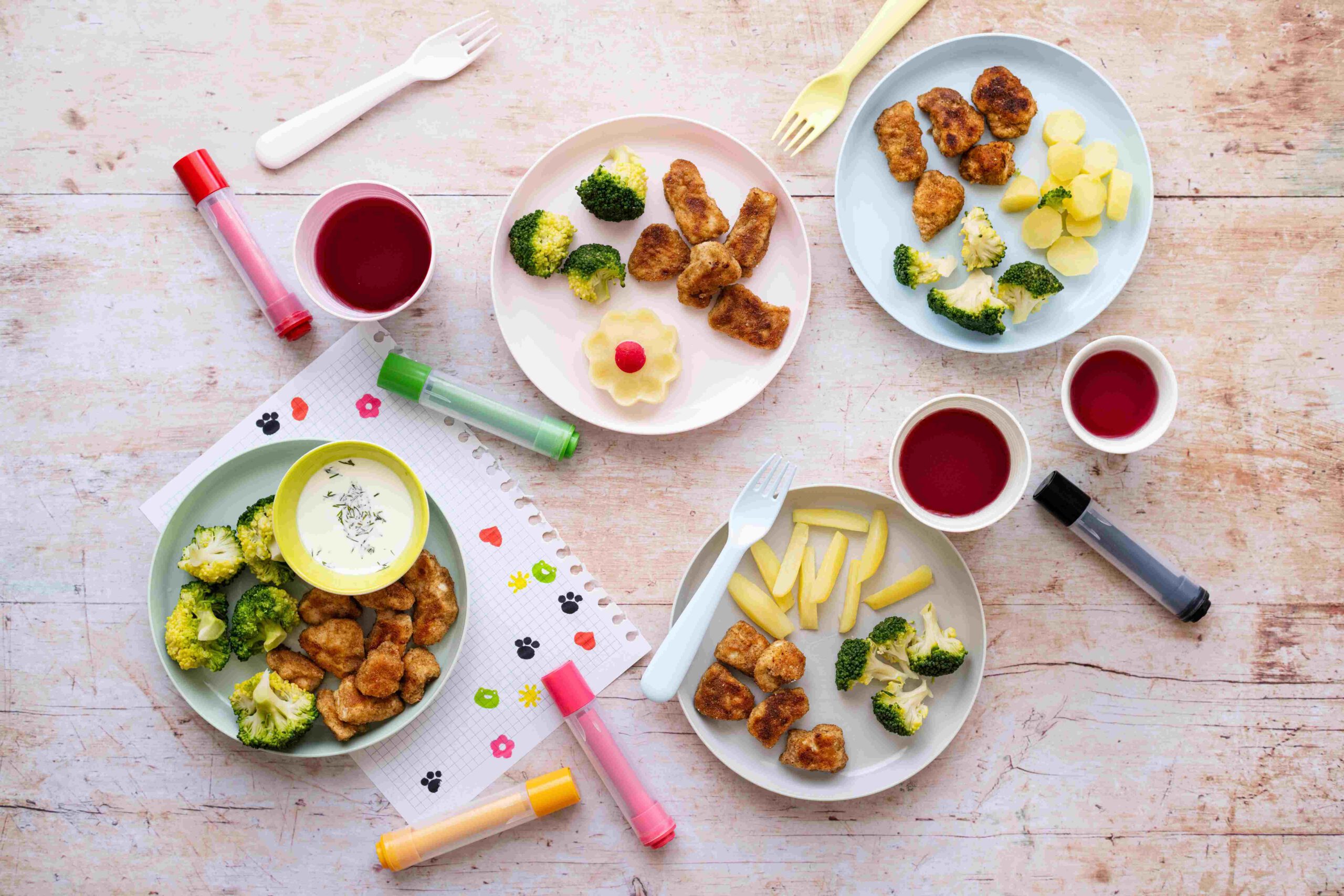 Mini-Frikadellen mit Kartoffelpüree und Erbsen